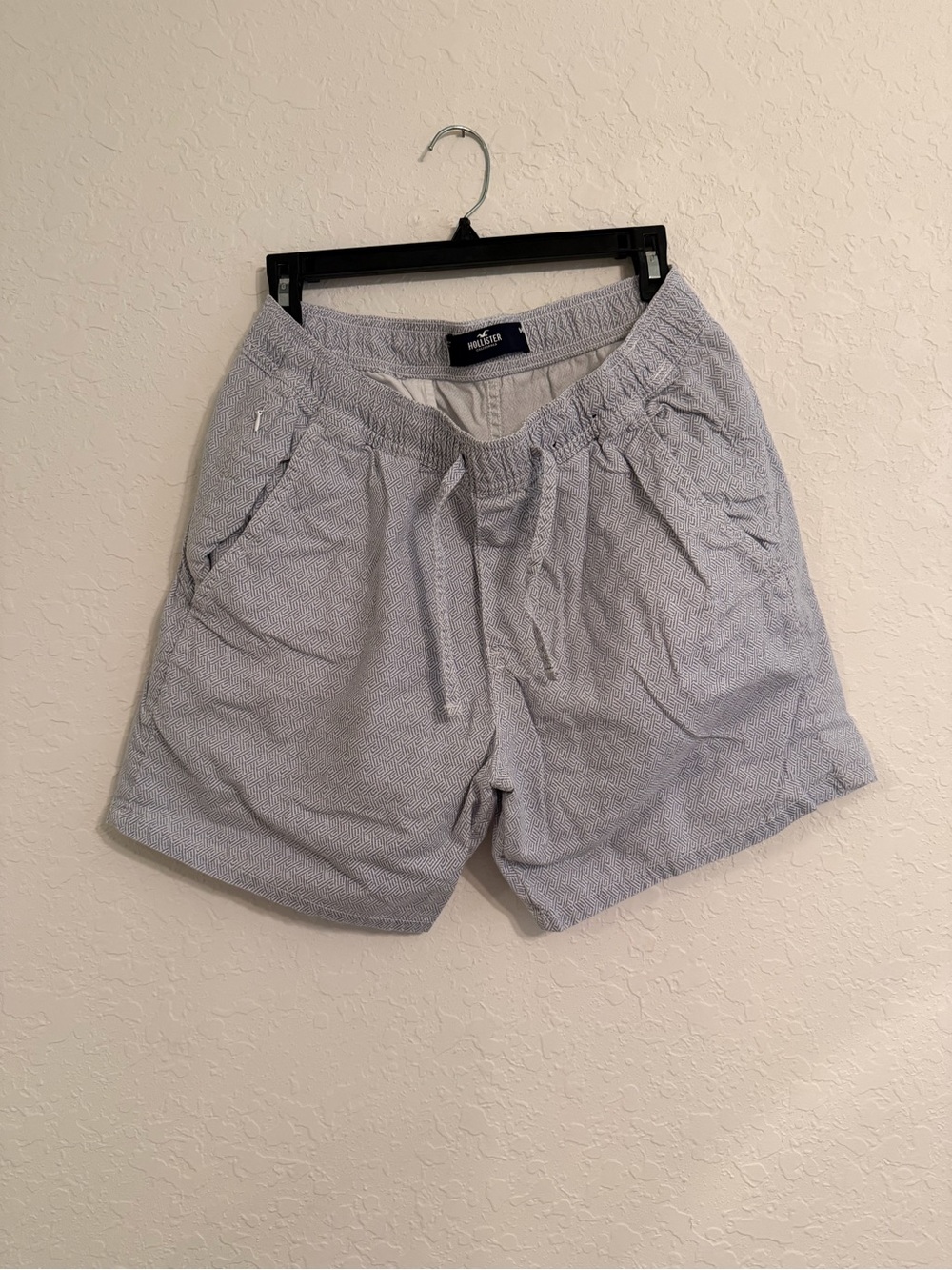 Hollister Men’s Medium Blue Geometric Pull-On Drawstring Shorts
